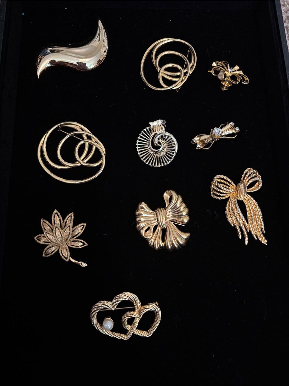 Lot of 10 Gold Tone Women's Brooch Collection - Elegant Bow & Floral Pins